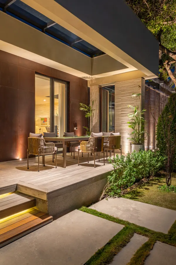 206-W — Residential architectural photography, Lahore