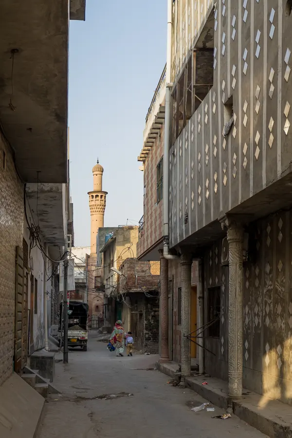 Baba Hassan Din Shrine — Religious architectural photography, Lahore