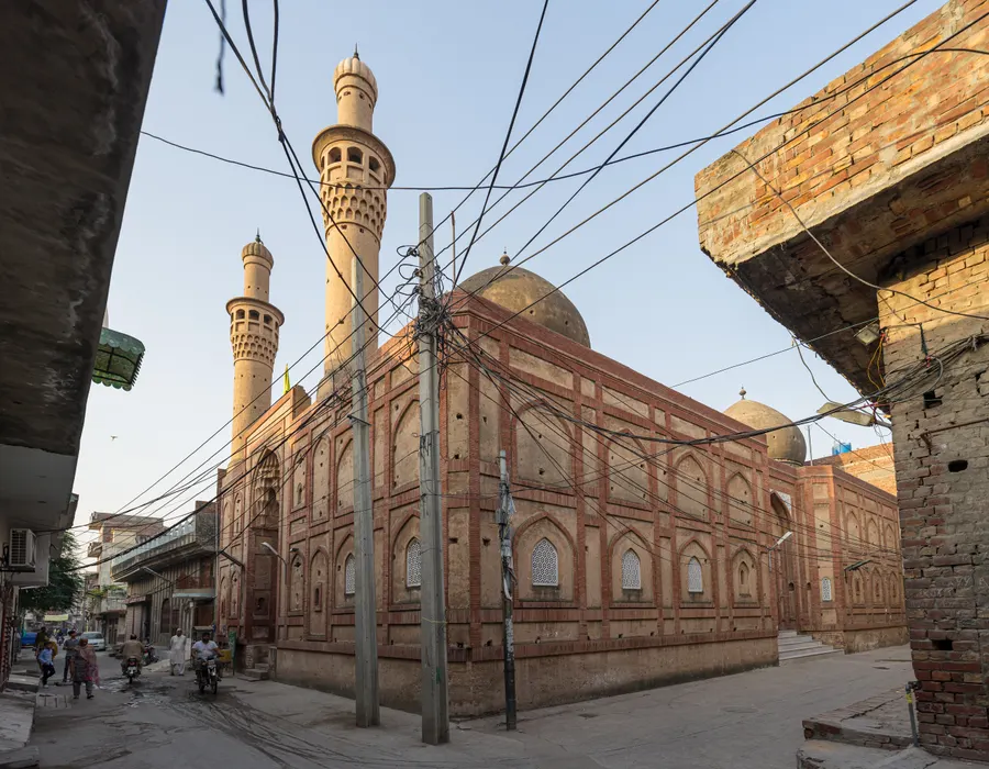 Baba Hassan Din Shrine — Religious architectural photography, Lahore