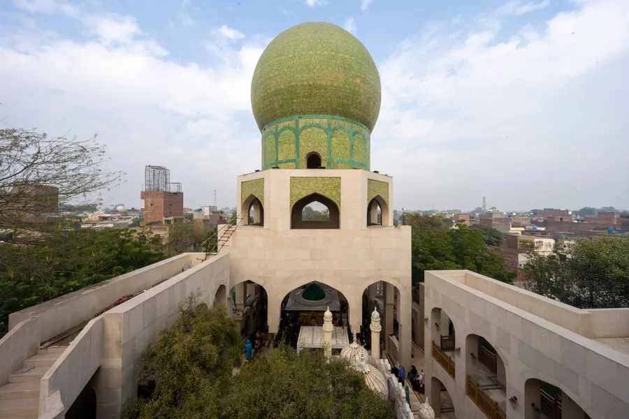 Bibi Pak Daman — Religious architectural photography, Lahore