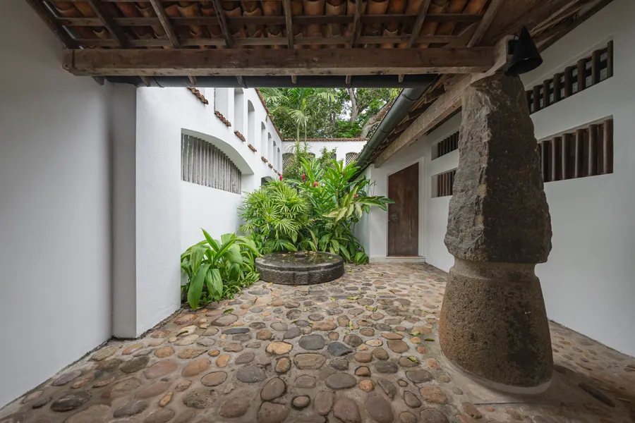 Ena de Silva House — Residential architectural photography, Bentota